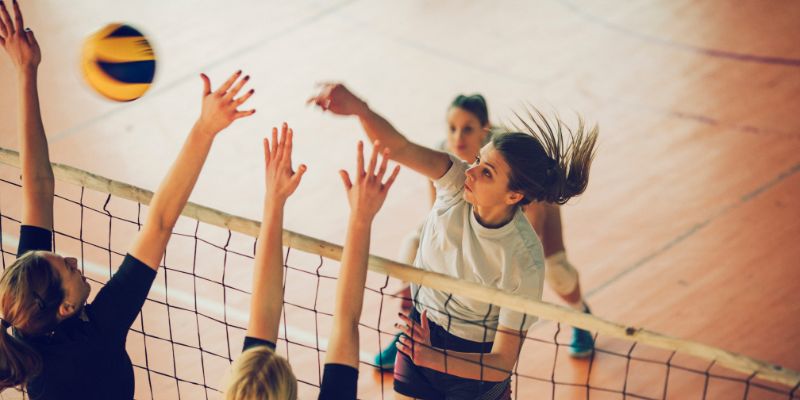 Các vận động viên thể hiện sự phối hợp ăn ý để ghi điểm